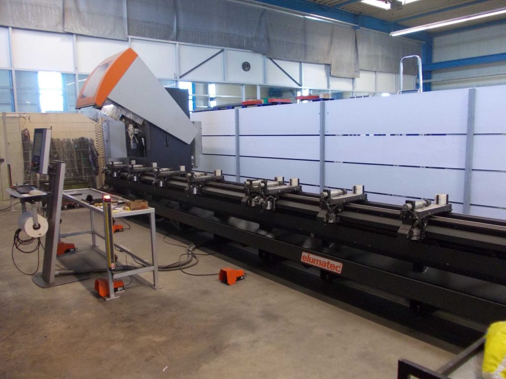 Maschinenpark: Bearbeitungszentrum elumatec SBZ 130